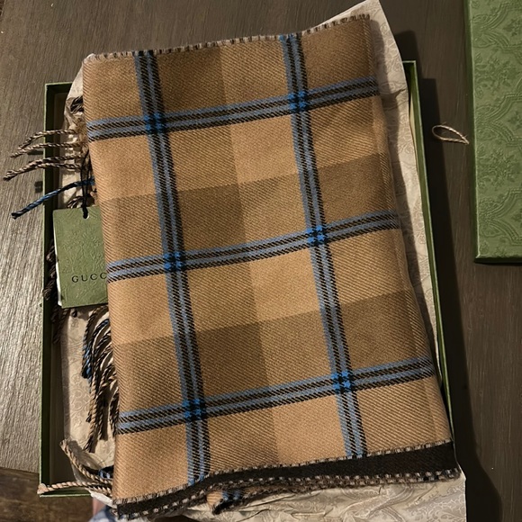 Gucci Scarves for Men - Poshmark